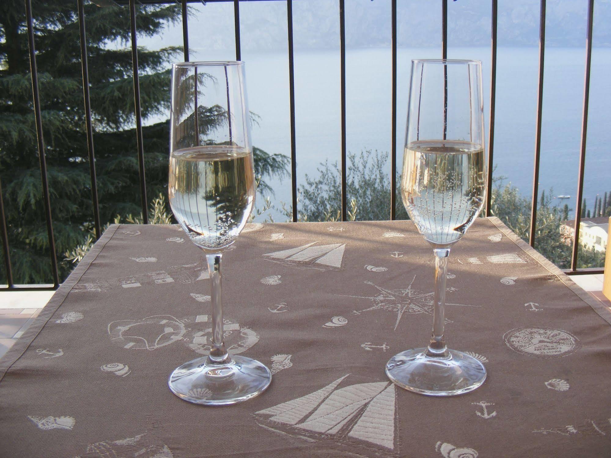 Casa Palmira Daire Brenzone sul Garda Dış mekan fotoğraf